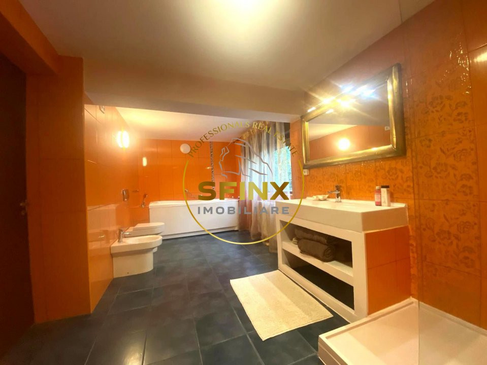 Vila de inchiriat 277 mp cu curte proprie Baneasa - DN1