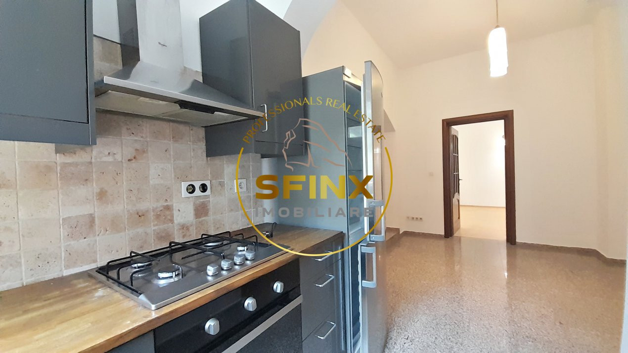 Apartament 3 camere de vanzare zona Lister-Piata Operei