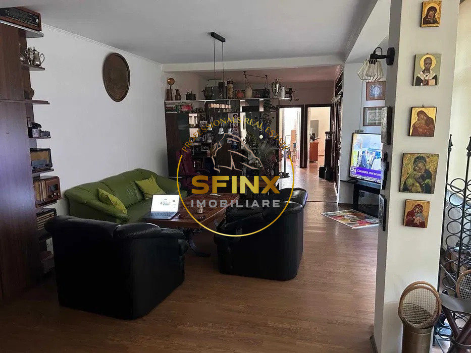 De vanzare 3 camere  zona Matei Voievod 