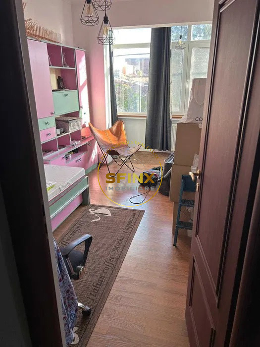 De vanzare 3 camere  zona Matei Voievod 