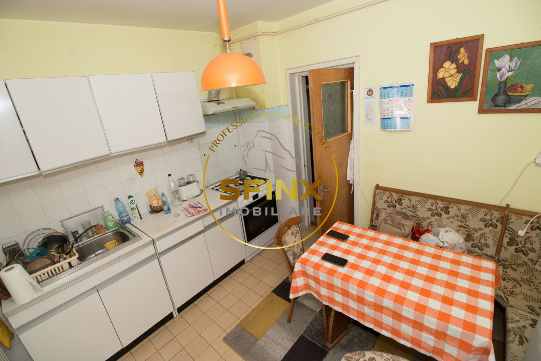 Apartament 3 camere  – Str. Constantin Brâncoveanu, Brașov | Etaj 3 | Parcare