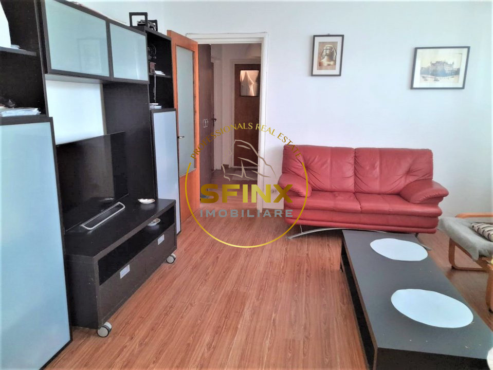 De vanzare - apartament 3 camere semidecomandate, luminos 
