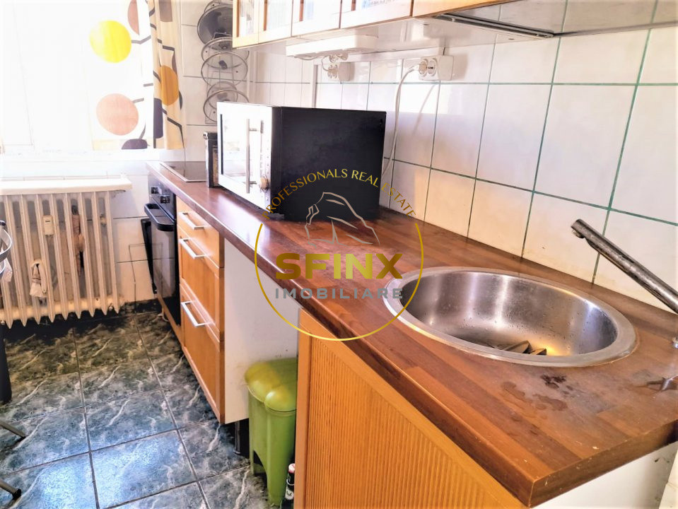 De vanzare - apartament 3 camere semidecomandate, luminos 