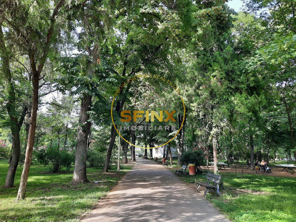 Langa Parcul Bazilescu, vila bine construita, curte frumoasa, strada linistita