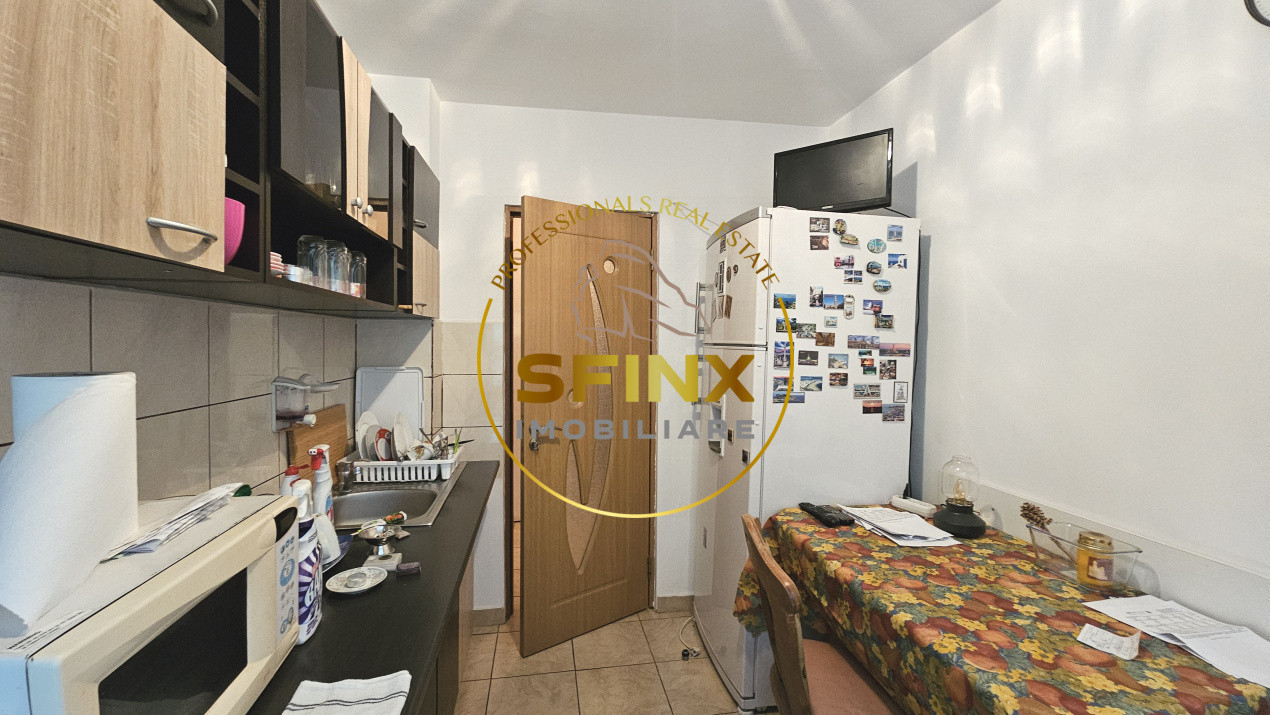 Vanzare 2 camere Titan Minis Costin Georgian etaj 2/4 metrou parc piata