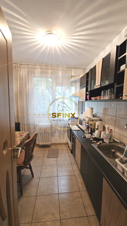 Vanzare 2 camere Titan Minis Costin Georgian etaj 2/4 metrou parc piata