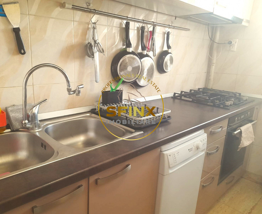 Patinoarul Flamaropol-de vanzare apartament exceptional 3 camere decomandate