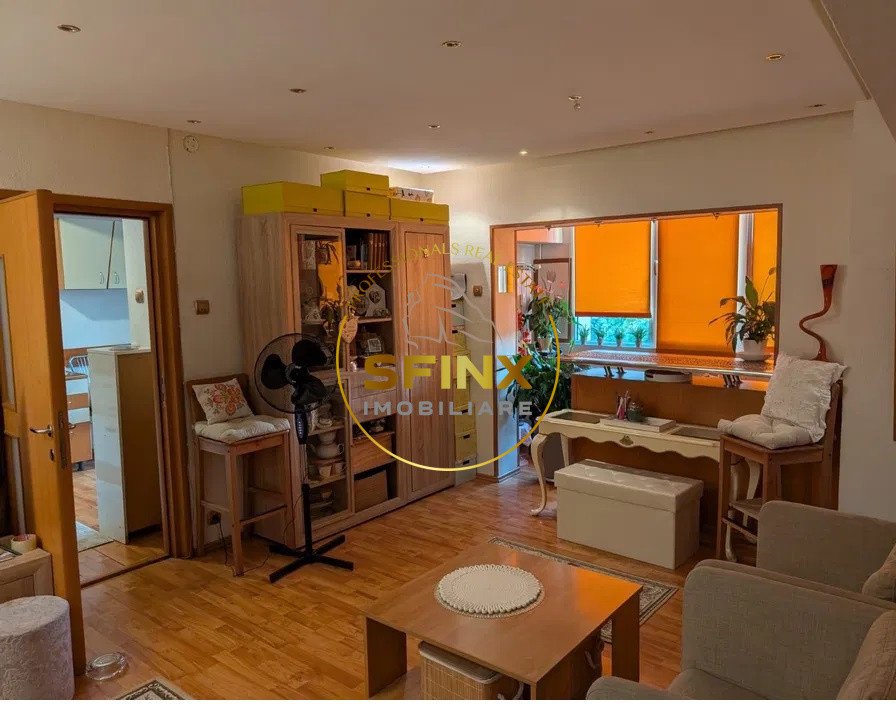 Apartament de 3 camere de vanzare Mosilor 