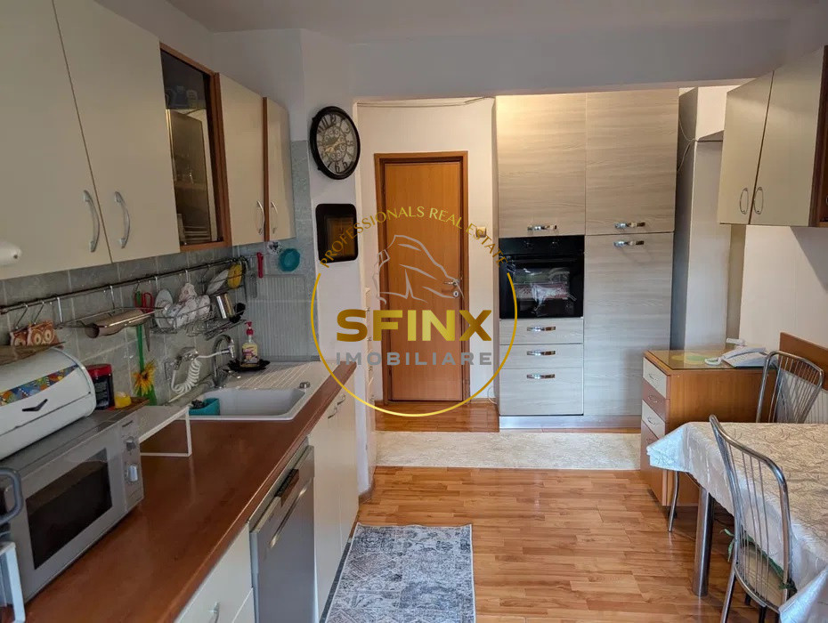 Apartament de 3 camere de vanzare Mosilor 