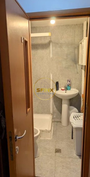 Apartament de 3 camere de vanzare Mosilor 