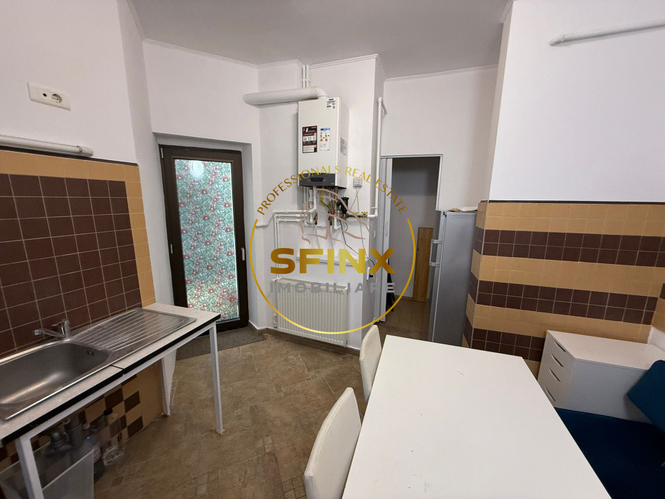 Birou elegant 3 camere in vilă zona Cişmigiu, 3 balcoane