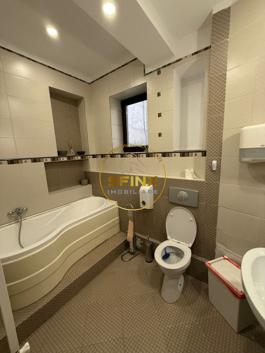 Birou elegant 3 camere in vilă zona Cişmigiu, 3 balcoane