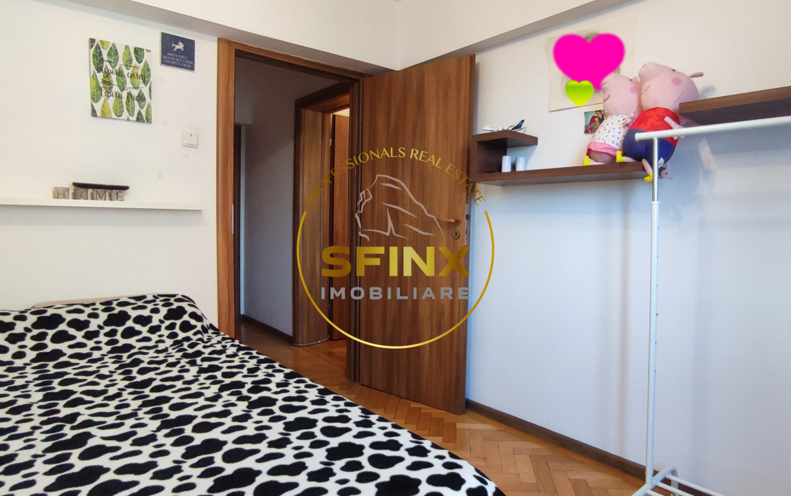 Apartament de 3 camere de vanzare Stefan cel Mare 