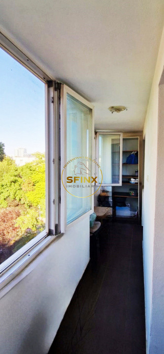 Apartament de 3 camere de vanzare Stefan cel Mare 