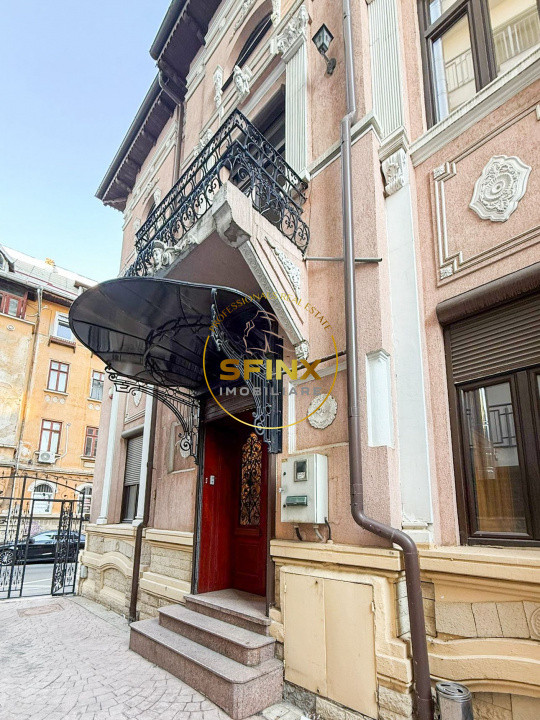 Vanzare zona Armeneasca,Casa eclectica sec XX,curte individuala,3 niveluri 295mp