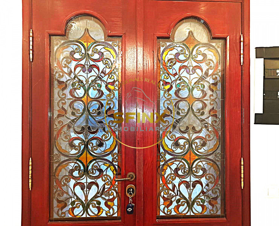 Vanzare zona Armeneasca,Casa eclectica sec XX,curte individuala,3 niveluri 295mp