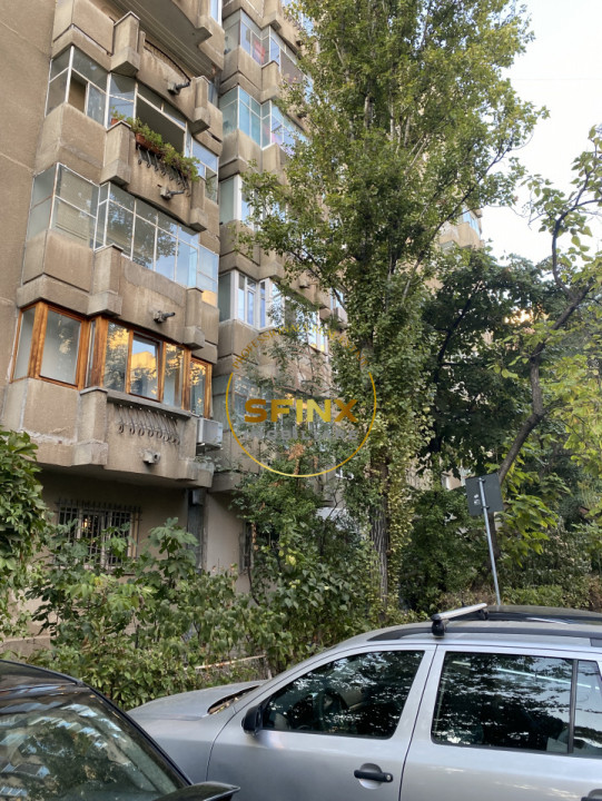 APARTAMENT DE 3 CAMERE DE VANZARE -13 SEPTEMBRIE 