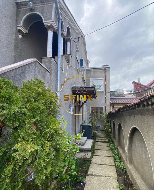 3 camere parter in vila cu curte Bulevardul Decebal Muncii comision 0%