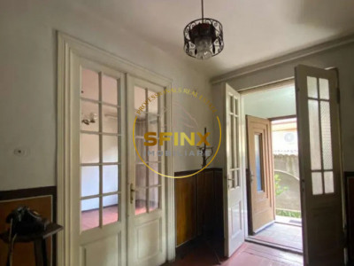 3 camere parter in vila cu curte Bulevardul Decebal Muncii comision 0%
