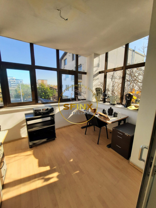 Hala de 113mp la parter in cladire cu destinatie birouri, comercial
