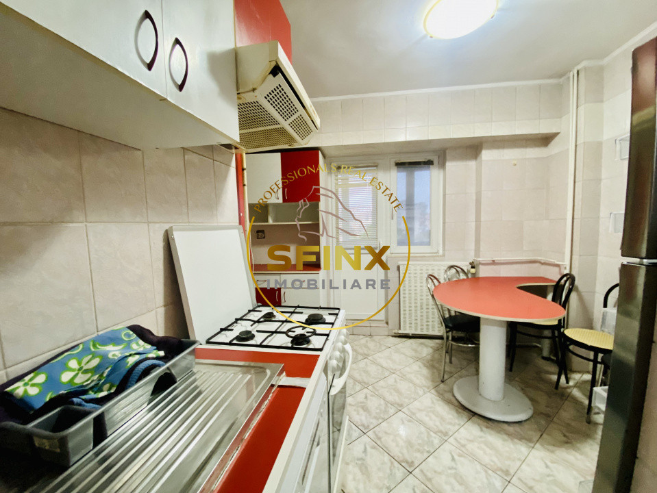 3 camere decomandat de inchiriat Unirii, Metrou, Pet frendly 