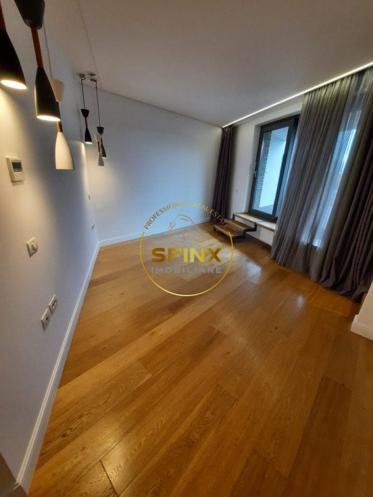 Cambridge School, modern villa in residential compound with interior pool!