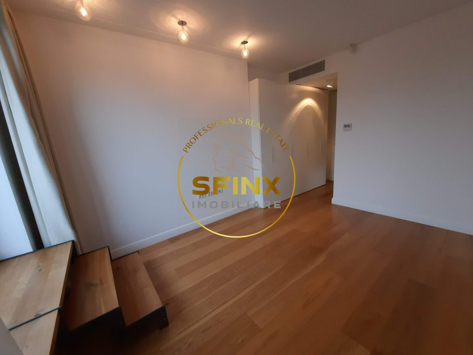 Cambridge School, modern villa in residential compound with interior pool!