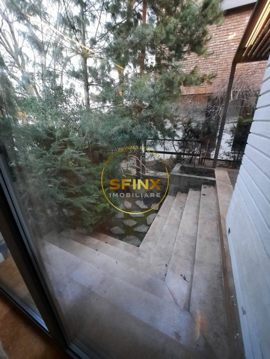 Cambridge School, modern villa in residential compound with interior pool!