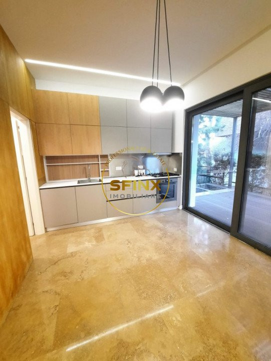 Cambridge School, modern villa in residential compound with interior pool!