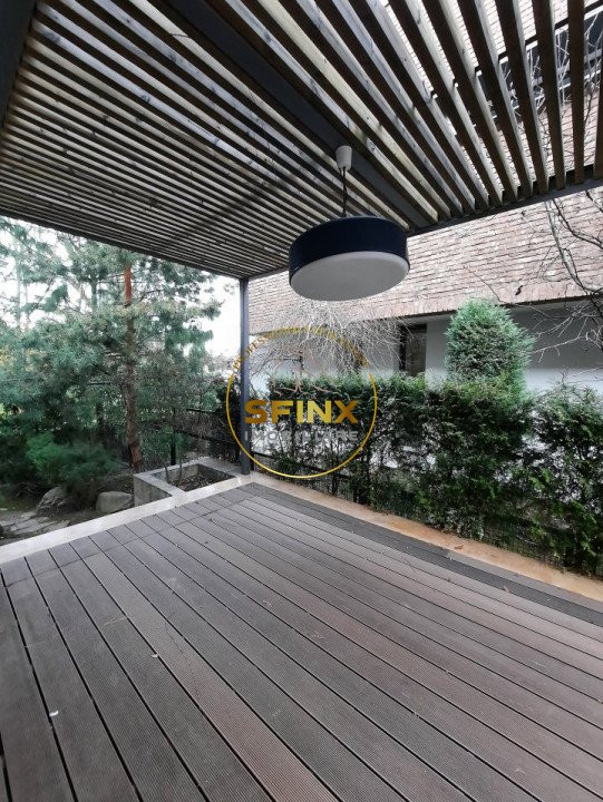 Cambridge School, modern villa in residential compound with interior pool!