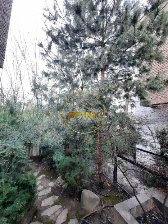 Cambridge School, modern villa in residential compound with interior pool!