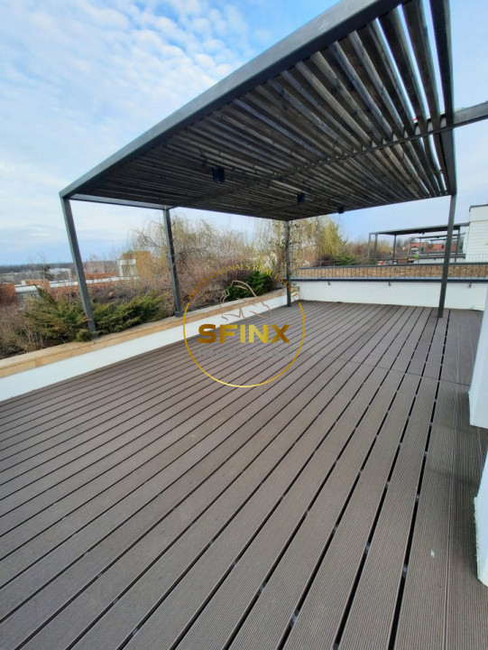 Cambridge School, modern villa in small residential compound with interior pool!