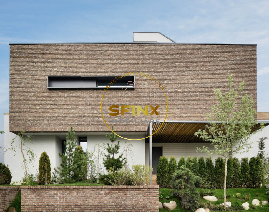 Cambridge School, modern villa in small residential compound with interior pool!