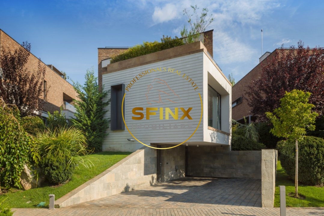 Cambridge School, modern villa in small residential compound with interior pool!