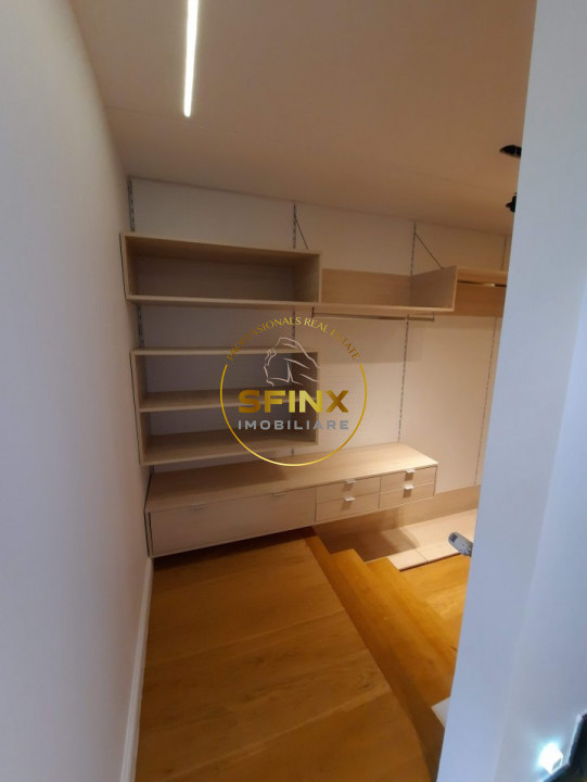 Cambridge School, modern villa in small residential compound with interior pool!