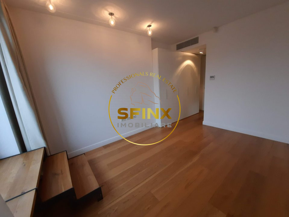 Cambridge School, modern villa in small residential compound with interior pool!