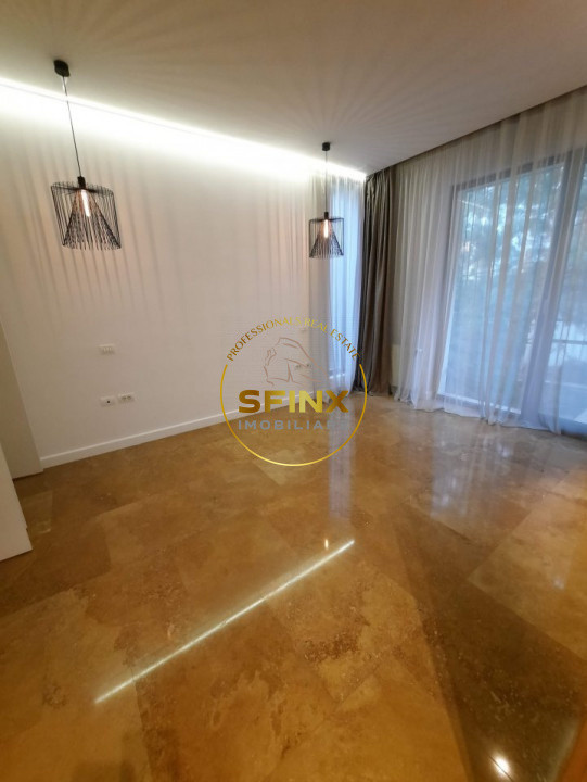 Cambridge School, modern villa in small residential compound with interior pool!