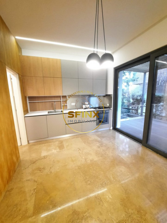 Cambridge School, modern villa in small residential compound with interior pool!