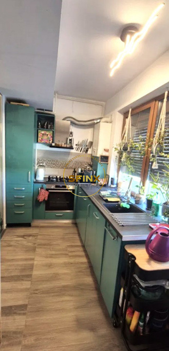  De vanzare 3 camere Metalurgiei Cartierul Solar 