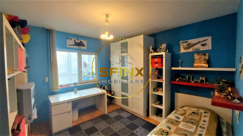 De vanzare - Apartament 4 camere Metrou Brancoveanu