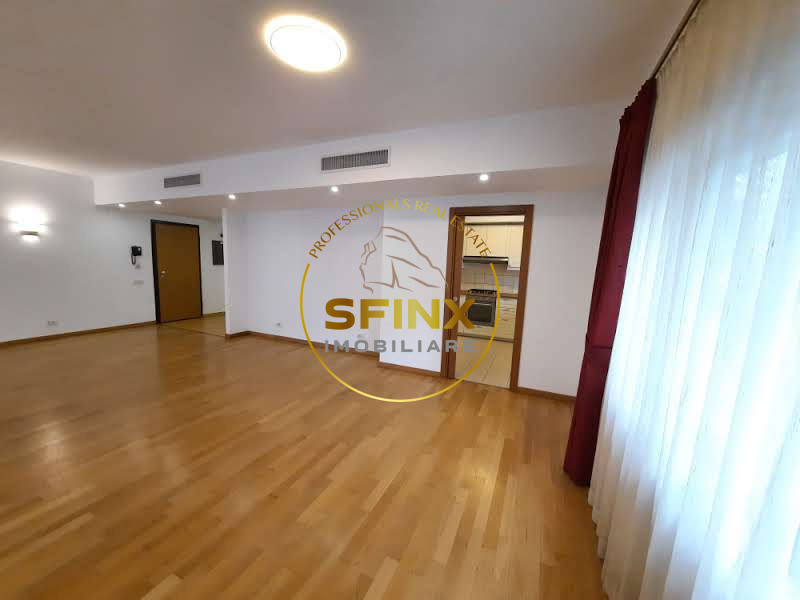 Washington Residence, pet friendly 4 room apartment, 2 terraces, parking