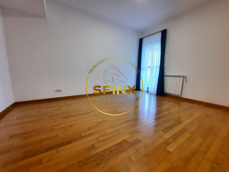 Washington Residence, pet friendly 4 room apartment, 2 terraces, parking