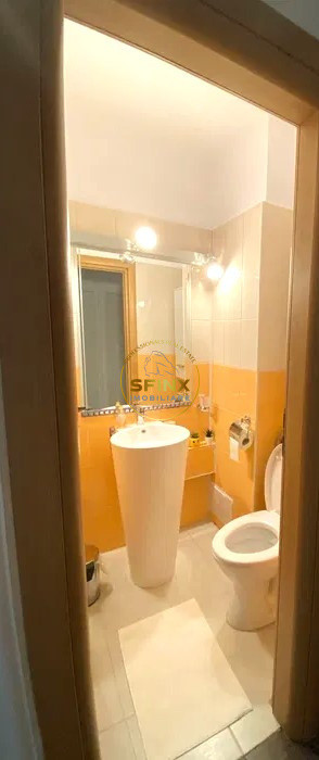 De vanzare apartament de 3 camere zona Stefan cel Mare-Lizeanu