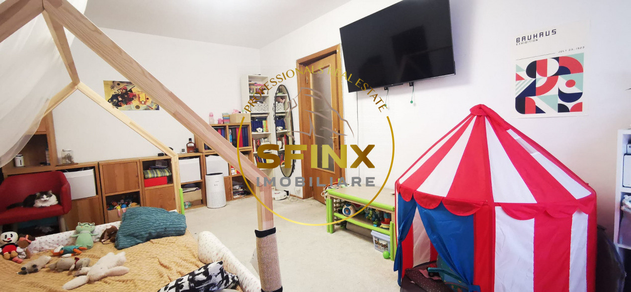 2 camere Titan Minis etaj 3/4 metrou amenajat