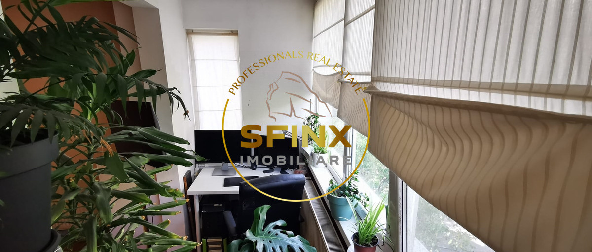 2 camere Titan Minis etaj 3/4 metrou amenajat