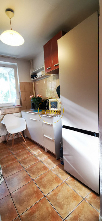 2 camere Titan Minis etaj 3/4 metrou amenajat