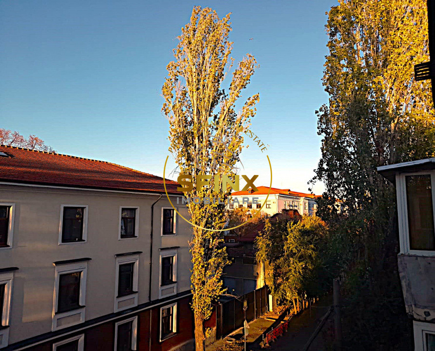 2 camere cochete, luminoase-open space,zona Monetarie-parcul Carol