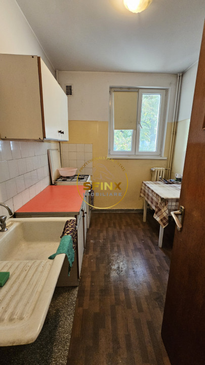 3 camere Titan Piata Minis  etaj 2/4