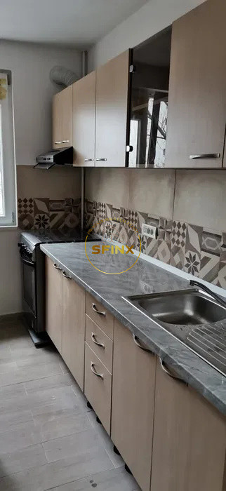 3 camere Titan Minis metrou Costin Georgian etajul 3/4 renovat