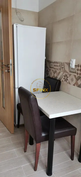 3 camere Titan Minis metrou Costin Georgian etajul 3/4 renovat